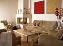 W starannie wyposażonym, współczesnym domu lepiej montować wkład kominowy 13.11.2006 WARSZAWA DLA CZTERY KATY METAMORFOZA SALON MEBLE IKER KOMPLET WYPOCZYNKOWY WYPOCZYNEK SOFA FOTELE FOTEL KOMINEK STYLISTKA: ANETA KOSIBA FOT. LUKASZ ZANDECKI / AGENCJA GAZETA