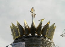 Kościół wznoszony przez o. Rydzyka przy Porcie Drzewnym w Toruniu 30.10.2013 Torun . Budowa kosciola pod wezwaniem Maryi Gwiazdy Nowej Ewangelizacji i blogoslawionego Jana Pawla II - Centrum Polonia in Tertio Millennio , ktore nalezy do Radia Maryja . Fot. Wojciech Kardas / Agencja Gazeta DLOTO strony lokalne GW - Toruń SLOWA KLUCZOWE: kosciol rydzyka tadeusz rydzyk radio maryja torun centrum polonijne ZDJĘCIE DO WKŁADKI: DLOTO strony lokalne GW - Toruń