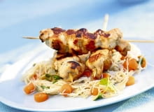 15.05.2006 WARSZAWA , SESJA JEDZENIE , GRILL W OGRODZIE