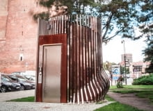 Modułowa publiczna toaleta w Gdańsku. Modułowa publiczna toaleta w Gdańsku.