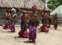 Ceremonii picia kavy często towarzyszą rytualne tańce. Ceremonii picia kavy często towarzyszą rytualne tańce.