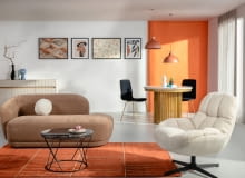 Dom z kolorowymi akcentami