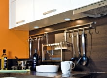 Oświetlenie LED-owe można z powodzeniem stosować do rozjaśniania powierzchni roboczych w kuchniach, łazienkach czy gabinetach. Jego zaletą jest duża jasność strumienia świetlnego. Może też być stosowane w oświetleniu orientacyjnym. Oświetlenie LED-owe można z powodzeniem stosować do rozjaśniania powierzchni roboczych w kuchniach, łazienkach czy gabinetach. Jego zaletą jest duża jasność strumienia świetlnego. Może też być stosowane w oświetleniu orientacyjnym.