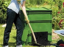 Termokompostownik ułatwia prawidłowe kompostowanie odpadków. ONE TIME USE ONLY DO JEDNORAZOWEGO UZYCIA KOMPOSTOWNIK TERMOKOMPOSTOWNIK PRACA W OGRODZIE FOT. GLORIA PUBLIKACJA KWIETNIK NR 9 (129) - 9.2005 PUBLIKACJA OGRODY NUMER SPECJALNY 1/2006 - TRAWNIK PIEKNY I ZADBANY - 5.2006 SLOWA KLUCZOWE: OGRODNICTWO KOBIETY