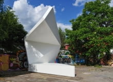 W konkursie wzięli udział adepci architektury z 17 krajów z całego świata, którzy przedstawili 147 propozycji, wśród nich było kilka z Polski. Zwyciężył projekt Alicji Choła i Jana Ledwonia z Wydziału Architektury Politechniki Śląskiej. W konkursie wzięli udział adepci architektury z 17 krajów z całego świata, którzy przedstawili 147 propozycji, wśród nich było kilka z Polski. Zwyciężył projekt Alicji Choła i Jana Ledwonia z Wydziału Architektury Politechniki Śląskiej.
