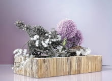 20.08.2010 WARSZAWA , BUKIETY - LATO , KOMPOZYCJA , DEKORACJA FLORYSTYCZNA WYKONANA Z KWIATOSTANOW CZOSNKU OLBRZYMIEGO , GALEZI I KWIATOSTANOW POWOJNIKA BOTANICZNEGO ARANZACJA MAGDALENA BIRULA - BIALYNICKA FOT. PAWEL KISZKIEL / AGENCJA GAZETA PUBLIKACJA BUKIETY NR 2 (53) - LATO 2011 SLOWA KLUCZOWE: KOMPOZYCJA DEKORACJA FLORYSTYKA ROSLINA KWIAT ZDJĘCIE DO WKŁADKI: PUBLIKACJA BUKIETY NR 2 (53) - CZASOPISMA