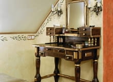 <B>Najprostszy i najszybszy sposób na praktyczną podłogę to panele typu click, które montuje się bez użycia kleju. Pokazujemy, jak to zrobić samemu.</B> <BR />Panele typu click są oferowane w dwóch wersjach: laminowanej i drewnianej. W obydwu przypadkach montaż jest jednakowo prosty. WNETRZA MEBLE PODLOGA FOT. ALEKSANDER RUTKOWSKI PUBLIKACJA CZTERY KATY NR 4 (162) - 4.2005 SLOWA KLUCZOWE: WNETRZA BUDOWNICTWO MEBLE