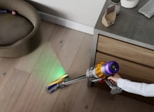Odkurzacz Dyson V15 Detect. Nowe odkurzacze Dyson V15 Detect i Dyson V12 Slim to pierwsze urządzenia Dyson, których szczotki są wyposażone w laserową technologię wykrywania kurzu. Odkurzacz Dyson V15 Detect
