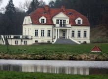 04.04.2008 CHOBIELIN , DWOREK NALEZACY DO MINISTRA SPRAW ZAGRANICZNYCH RADOSLAWA SIKORSKIEGO . FOT. KRZYSZTOF SZATKOWSKI / AGENCJA GAZETA