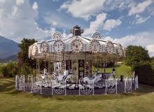 Jaime Hayon zaprojektował karuzelę dla Swarovski Kristallwelten Jaime Hayon zaprojektował karuzelę dla Swarovski Kristallwelten