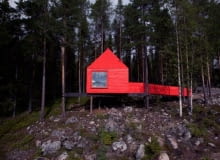 Treehotel- apartamenty na drzewach w północnej Szwecji. Treehotel- apartamenty na drzewach w północnej Szwecji.