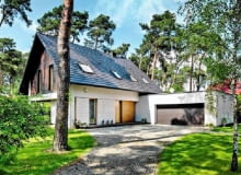 Dom z gankiem żeby był ładny, musi respektować dawne zasady zachowania proporcji, symetrii. Nie może też być zrobiony z byle czego dom jednorodzinny