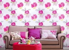 24.02.2010 WARSZAWA , WNETRZA , DEKORACJE , INSPIRACJE OGRODEM - KWIATOWE OZDOBY , MEBLE - SOFA , PUF