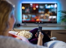 Telewizja przez internet w wynajmowanym mieszkaniu – rozwiązanie bez montażu