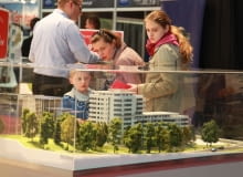 Targi Nieruchomości i Inwestycji w halach MTS 13.10.2012 SZCZECIN , ZACHODNIOPOMORSKIE TARGI NIERUCHOMOSCI I INWESTYCJI W HALI MTS . NZ. SGI NAUTICA .FOT. CEZARY ASZKIELOWICZ / AGENCJA GAZETA