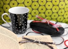 09.06.2011 , WNETRZA , DEKORACJE , TEMAT GROSZKI , KROPKI , SESJA DLA : CZTERY KATY , STYLIZACJA JOANNA PLACHECKA . FOT. MICHAL MUTOR / AGENCJA GAZETA SLOWA KLUCZOWE: WNETRZA DEKORACJE WYPOSAZENIE WNETRZ