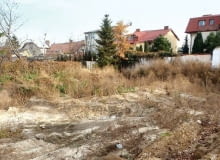 Dokładna znajomość warunków gruntowo-wodnych pomaga podjąć właściwe decyzje dotyczące posadowienia domu, ochrony piwnic przed wodą i uniknąć problemów z okresowym zalewaniem działki przez wody deszczowe, ewentualnie rodzaju przydomowej oczyszczalni ścieków. OLYMPUS DIGITAL CAMERA