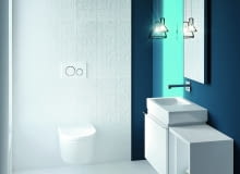 Łazienka Przycisk spłukujący i stelaż sanitarny, powinny pochodzić od tego samego producenta.