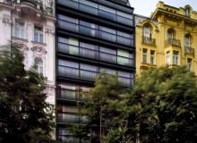 Szklana szafa, czyli Hotel Metropol w historycznym centrum Pragi projektu pracowni Chalupa Architekti praga, szkło, hotel, czechy, budynek