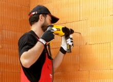 Jak montować kołki w ścianach z pustaków ceramicznych? Jak montować kołki w ścianach z pustaków ceramicznych?