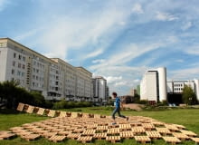 15.07.2012 , WARSZAWA , PLAC ZABAW REPLAY NA TYLACH URZEDU DZIELNICY TARGOWEK . FOT. STEFAN ROMANIK / AGENCJA GAZETA