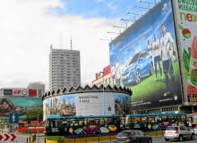 31.05.2012 WARSZAWA . REKLAMY NA RONDZIE DMOWSKIEGO . FOT. DARIUSZ BOROWICZ / AGENCJA GAZETA SLOWA KLUCZOWE: MARSZALKOWSKA EURO 2012 UEFA EURO2012 ALEJE JEROZOLIMSKIE RONDO DMOWSKIEGO REKLAMA