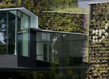 Wielofunkcyjny obiekt sportowy z ożywioną, trawiastą elewacją ekologia, holandia, publiczne, fasada, elewacja, architektura organiczna