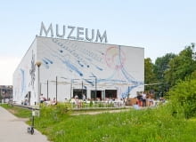 Muzeum na Wisłą w Warszawie Muzeum na Wisłą w Warszawie