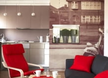 W ścianie pokrytej fototapetą zrobiono przeszkloną wnękę, w której stoją rośliny doniczkowe. Wnęka ta nie tylko zdobi, ale też doświetla pozbawioną okna łazienkę znajdującą się za ścianą. POKOJ DZIENNY WNETRZA MEBLE