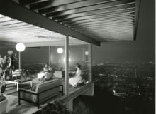 Najsłynniejsze zdjęcie amerykańskiego modernizmu. Fotografia Julisa Shulmana Koenig's Case Study House No. 22 w Los Angeles, 1960. modernizm, architektura, frank lloyd wright, ameryka, usa, fotografia, światło, dom jednorodzinny, fotografia