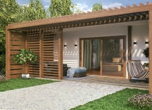 Aby drewno na zewnątrz długo zachowało piękno, trzeba o nie dbać Drewniane zadaszenie