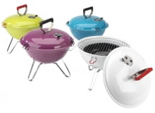 WYPRZEDAŻ!: Grill CARBONIA śr.37 cm mix, przeceniony z 79,95zł na 65zł, rozmiar: średnica: 37 cm, wysokość: 44 cm, obszar grillowania: średnica: 35 cm, akcesoria do grilla: 1 otwór wentylacyjny, węgiel, ekologiczne i zdrowotne certyfikaty : TÜV GS, do kupienia w sklepach JYSK