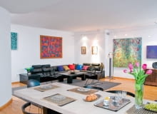 UWAGA ! PONOWNA PUBLIKACJA WYLACZNIE ZA ZGODA WLASCICIELIWARSZAWA , MIESZKANIE W BLOKU , WNETRZA - SALONSTYLIZACJA AGNIESZKA OSAK - REJMERFOT. MAREK SZYMANSKIPUBLIKACJA CZTERY KATY NR 6 (224) - 6 2010