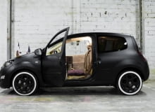 Renault Twingo w rekach artystów