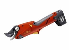 Akumulatorowy sekator RR 3000 Li-Ion Power. Wygodny antypoślizgowy uchwyt. Tnie gałązki o średnicy do 2 cm. Waga 0,8 kg. Wolf Garten, 419 zł Akumulatorowy sekator RR 3000 Li-Ion Power. Wygodny antypoślizgowy uchwyt. Tnie gałązki o średnicy do 2 cm. Waga 0,8 kg. Wolf Garten, 419 zł