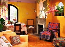 Barwy, które w widmie słonecznym sąsiadują ze sobą, łagodnie przechodząc jedna w drugą, tworzą zestawienia harmonijne. Przykładem jest połaczenie żółci i oranży, czerwieni i fioletów, błękitów i zieleni oraz zieleni i żółci. Harmonijnymi określamy również kompozycje barw o zbliżonym odcieniu i nasyceniu, w podobny sposób rozbielone, jak pastele, albo w równych proporcjach złamane, np. szarością (przybrudzone). Stosując je w aranżacji wnętrza, nie musimy obawiać się popełnienia błędu, bo wystrój będzie przyjemny dla oka, łagodnie działający i dobrze przez wszystkich tolerowany. To zresztą powody, dla których te kompozycje kolorystyczne są tak często stosowane, niezależnie od panującej mody. <BR />Wystrój tego pokoju dobrze pokazuje, że zestawienie barw harmonijnych, nawet tych mocnych, nie wydaje się zbyt jaskrawe. WNETRZA POKOJ MEBLE KOLOR LACZENIE WZOROW STYLIZACJA CARMEN PEREZ FOT. RAFAL LIPSKI PUBLIKACJA CZTERY KATY NR 6 (188) - 6 2007 SLOWA KLUCZOWE: ARCHITEKTURA MEBLE WNETRZA