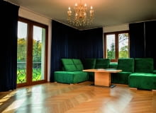 Podłogi z drewna są eleganckie, ponadczasowe i sprawdzają się w każdej aranżacji. Podłogi z drewna są eleganckie, ponadczasowe i sprawdzają się w każdej aranżacji.