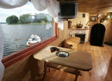 Widok z okna barki mieszkalnej w Rynii 29.06.2007 RYNIA - BARKI