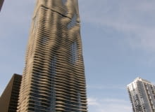 Wieżowiec Aqua Tower w Chicago zaprojektowany przez Studio Gang Architects. studio gang architects, chicago, wieżowce, wieżowiec, usa, jeanne gang, aqua tower