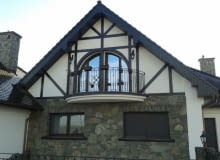 okna łukowe, balkon