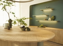 Nowa struktura ST40 Feelwood Oakgrain przynosi dotyk natury w ramach Kolekcji materiałów dekoracyjnych 24+. Matowe wykończenie tej struktury zsynchronizowanej z obrazem dekoru nadaje jej imponująco autentyczny wygląd i wrażenia dotykowe. Nowa struktura ST40 Feelwood Oakgrain przynosi dotyk natury w ramach Kolekcji materiałów dekoracyjnych 24+. Matowe wykończenie tej struktury zsynchronizowanej z obrazem dekoru nadaje jej imponująco autentyczny wygląd i wrażenia dotykowe.
