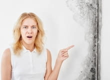 Najczęstszą przyczyną pojawiania się wykwitów na ścianach czy sufitach jest wadliwy lub niewydajny system wentylacyjny.