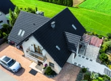 dach dachy dach stromy dachy strome trendy pokrycie dachowe budowa domu 2021 blachodachówka blacha na dach blachodachówki modułowe blachodachówki moduły panele panelówki