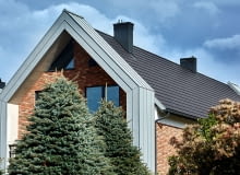 Murowane detale dachu: jak zabezpieczyć newralgiczne punkty konstrukcji?