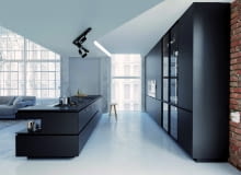 Montaż szynoprzewodów PROFILE jest możliwy zarówno w wersji natynkowej, jak i podtynkowej lub w systemie szyn podwieszanych na linkach. Montaż szynoprzewodów PROFILE jest możliwy zarówno w wersji natynkowej, jak i podtynkowej lub w systemie szyn podwieszanych na linkach.