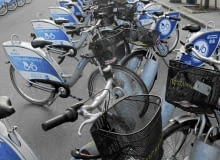 27.02.2014 Warszawa , Ulica Traugutta . Wypozyczalnia rowerow Veturilo . Fot . Przemek Wierzchowski / Agencja Gazeta SLOWA KLUCZOWE: rower komunikacja wypozyczalnia /FR/