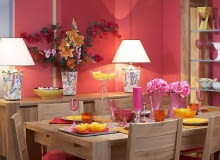 Wzory. Wielobarwne paski albo groszki, graficzne kwiaty, motywy fotograficzne. Im ich więcej, tym weselej we wnętrzu. 17.06.2008