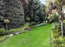 ŚCIEŻKA W NIEZNANE. Mały - wielki ogród