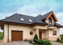 BLACHODACHÓWKA. Przykład dachu z blachodachówki (Kron, BLACHY PRUSZYŃSKI): blacha dwustronnie ocynkowana z powłoką poliester mat gruboziarnisty, kolor grafitowy, cena netto - 24,50 za m2 całkowity. Przykład dachu z blachodachówki (Kron, BLACHY PRUSZYŃSKI): blacha dwustronnie ocynkowana z powłoką poliester mat gruboziarnisty, kolor grafitowy, cena netto - 24,50 za m2 całkowity.