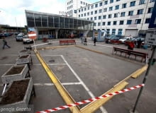 11.05.2010 , KATOWICE , PRZEBUDOWA DWORCA PKP , MIEJSCE W KTORYM POWSTANA ZASTEPCZE KASY BILETOWE. FOT. DAWID CHALIMONIUK / AGENCJA GAZETA